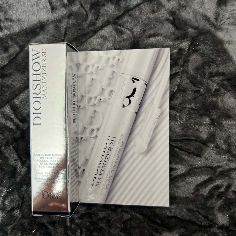 NEW Dior Volumizing Mascara
